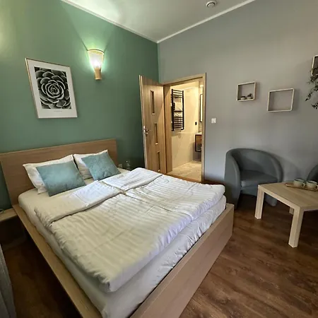 Nenufar Premium 2* Kościan